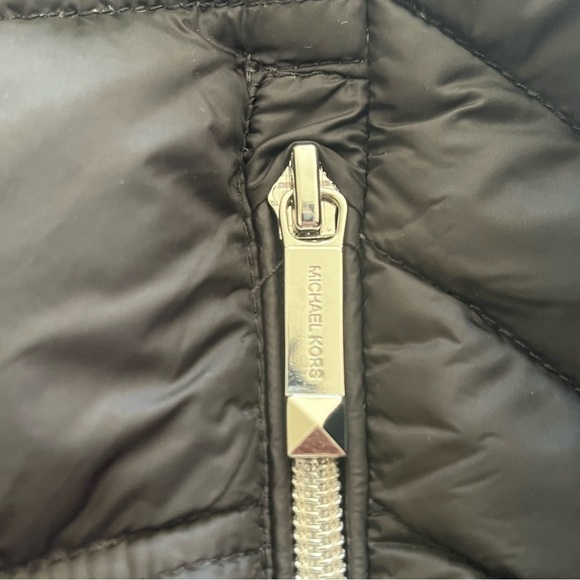 MICHAEL Kors black quilted nylon packable puffer black jacket Size S - Picture 11 of 14